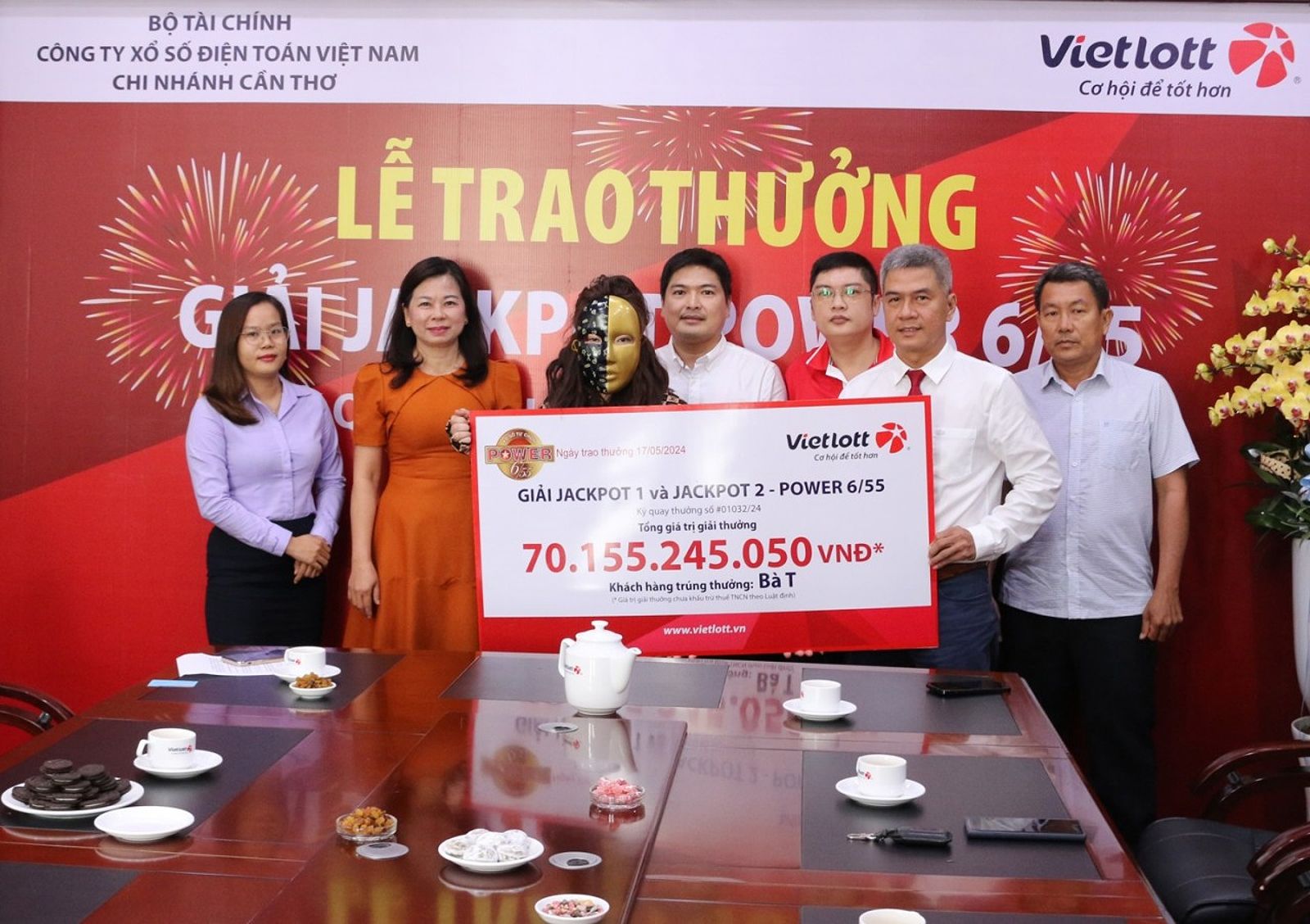 Người chơi đầu tiên trúng cả Jackpot 1 và Jackpot 2 xổ số tự chọn power 6/55 đến từ Kiên Giang