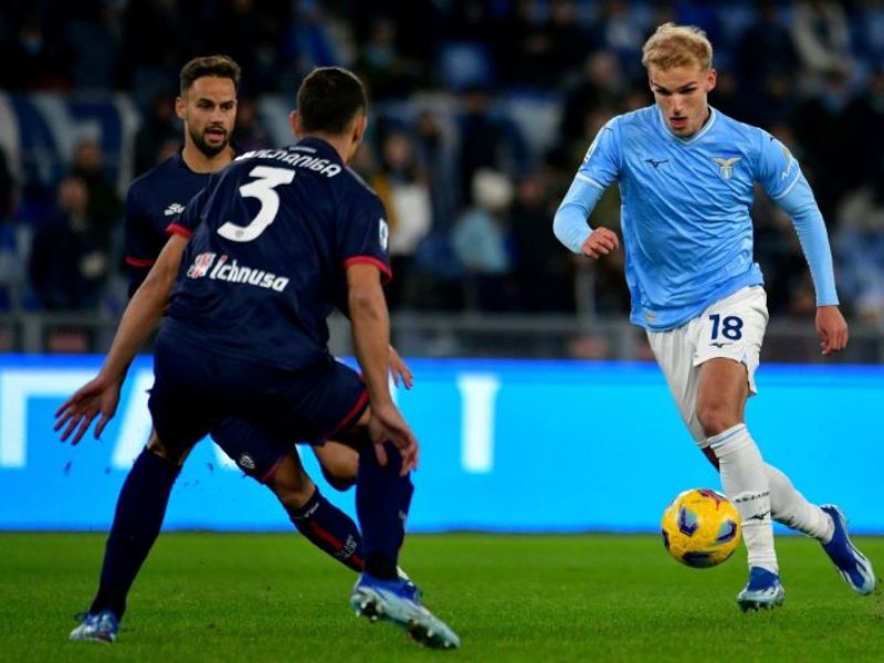 thong-ke-doi-dau-cagliari-vs-lazio-2h45-04-02